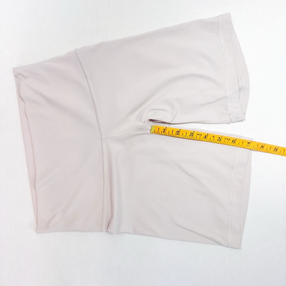 Aritzia Women's Biker Shorts Size S | TnaBUTTER Hi-Rise 5" Light Pink Blush - Picture 4 of 6